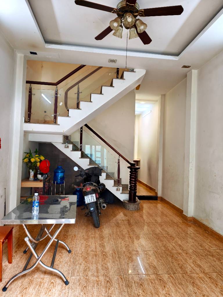BÁN NHÀ TỈNH LỘ 10 BÌNH TÂN, HẺM XE TẢI 8M, DT 56M² GIẢM CHỈ CÒN 3,98 TỶ