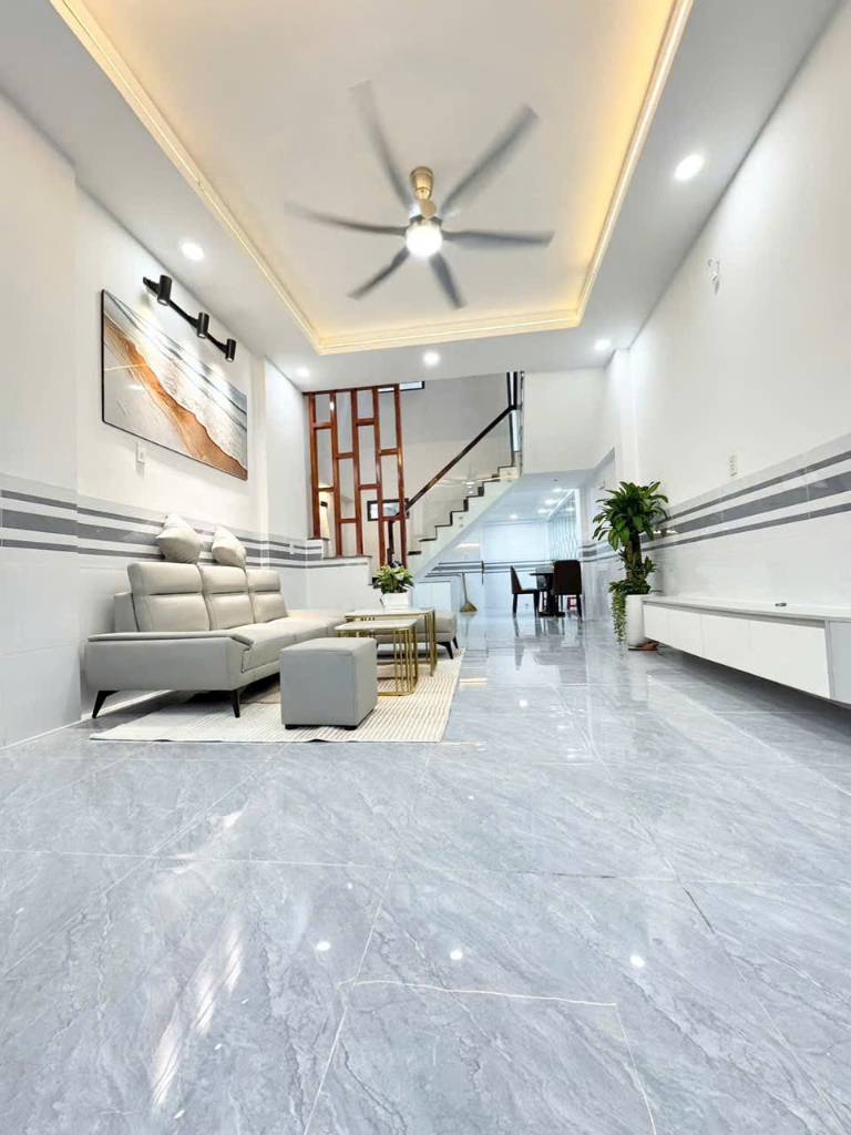 BÁN NHÀ TỈNH LỘ 10, BÌNH TÂN, SÁT KHU TÊN LỬA, NHÀ 4 PHÒNG NGỦ, HẺM XE TẢI NÉ, CHỈ 3,97 TỶ