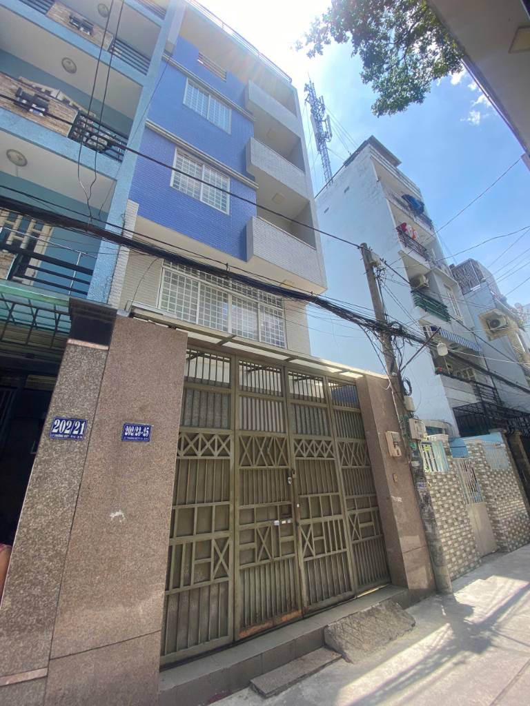 Bán nhà khu vực Lý Thường Kiệt Quận 10, DT 52m2 có sân thượng, giá 12,8 tỷ
