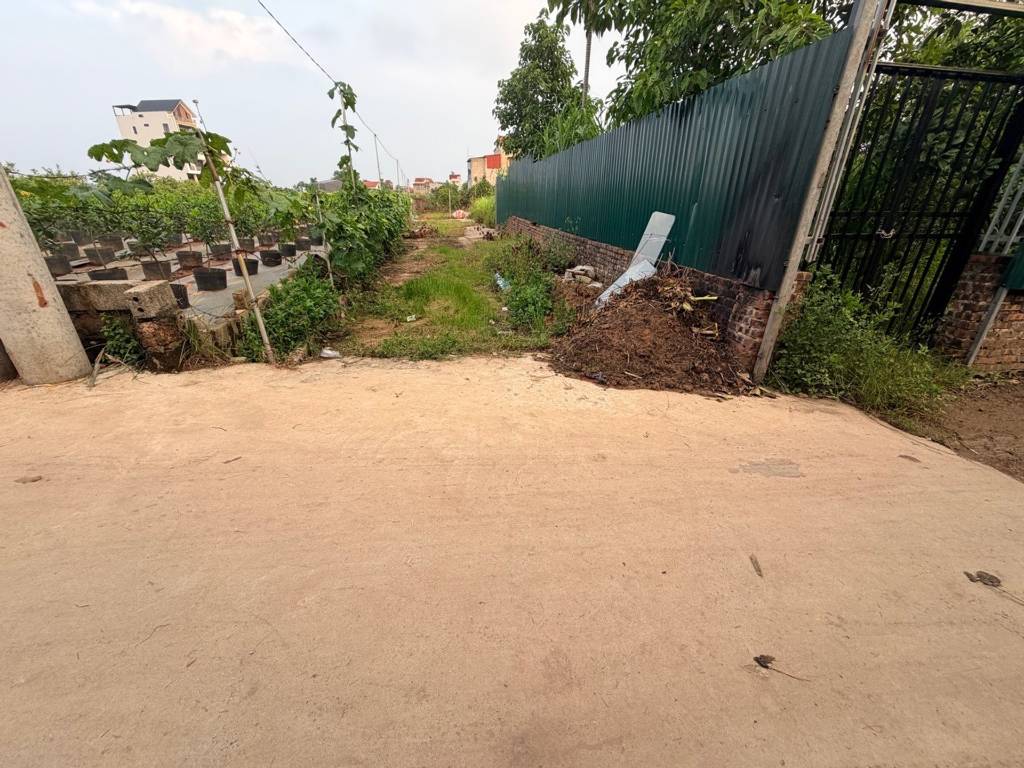 Bán đất Thôn quán trạch, Văn Giang, dt 72m giá chỉ 3 tỷ mặt tiền 6m