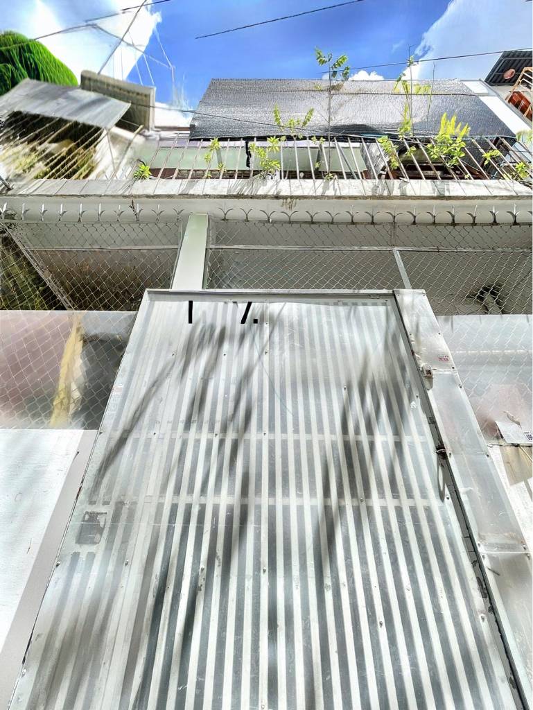 Bán nhà đường Lê Lợi Gò Vấp gần Phạm Văn Đồng 9 phòng, DT 76m2, sổ hồng riêng