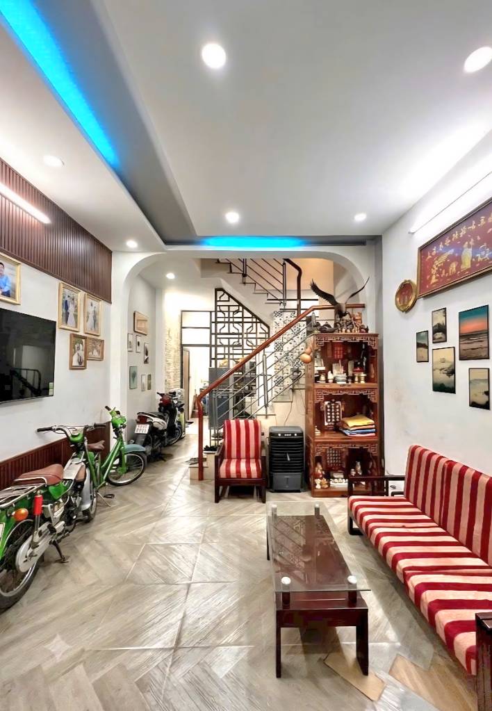 BÁN NHÀ TRỤC TỈNH LỘ 10 BÌNH TÂN, HẺM XE TẢI THÔNG, BTCT DTSD 120M2 GIÁ HƠN 3 TỶ