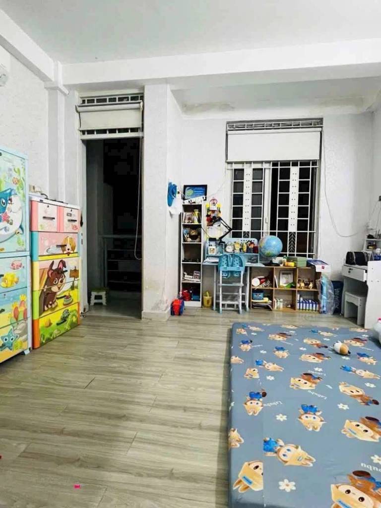 Bán nhà 3 tầngDương Quảng Hàm Gò Vấp, hẻm xe tải 6M thông, dt 50M2, giá 7.3 tỷTL