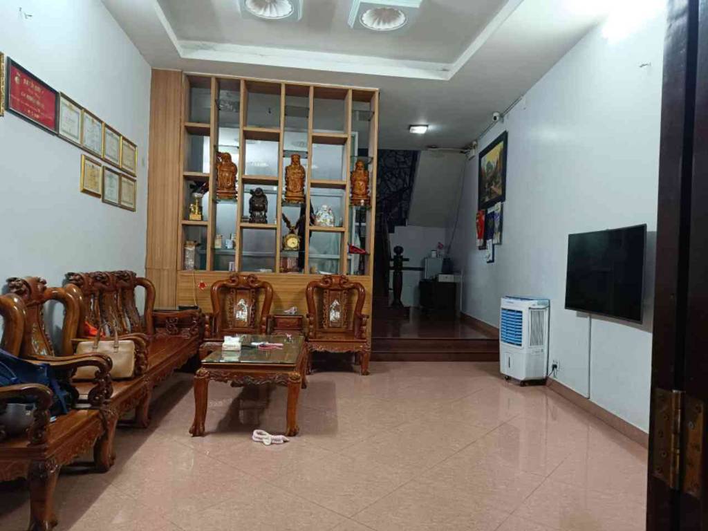 BÁN NHÀ GÒ DẦU TÂN PHÚ, NHÀ ĐẸP 4 TẦNG BTCT, CẬN KỀ AEON MALL, HẺM XE HƠI TRÁNH