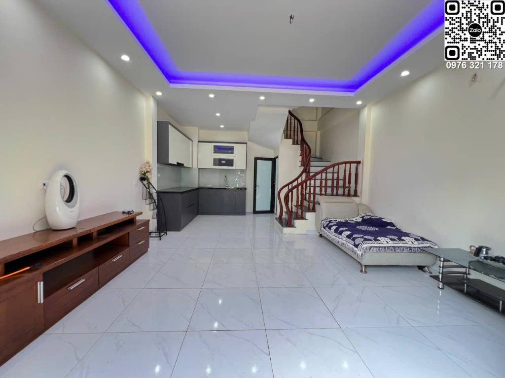 Bán nhà Thị trấn Chúc Sơn, Chương Mỹ, nhà xây mới 5 tầng, sẵn nội thất 53m2 ô tô đỗ cửa