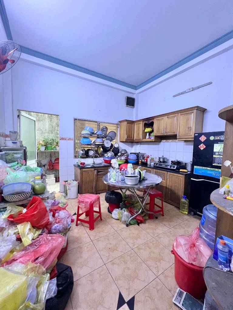 Bán nhà Bình Long Tân Phú, nhà rất gọn gàng, vị trí đẹp thuận tiện kinh doanh, giá tốt