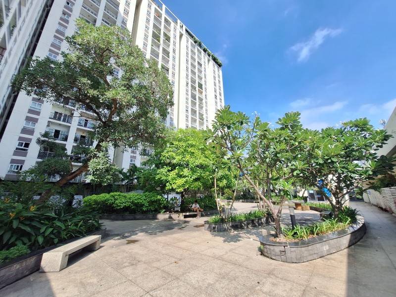 Bán căn hộ Bộ Công An Quận 2, 135m2 sân vườn 45m2 view trực diện Landmark 81, giá 8,99 tỷ