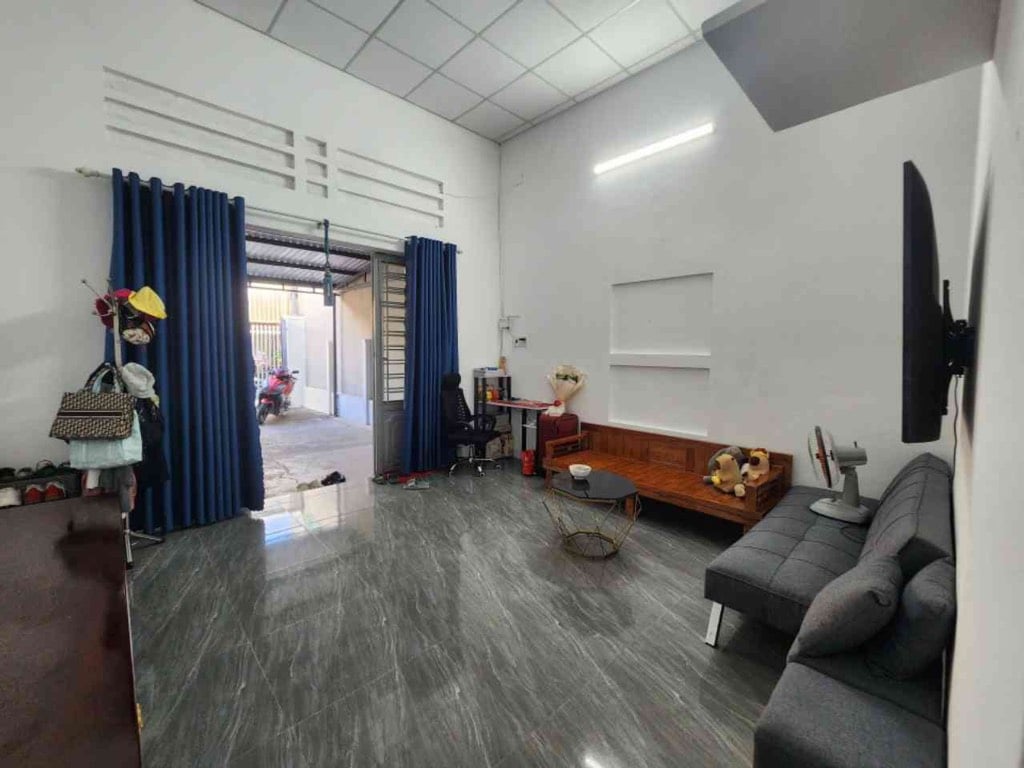 Bán nhà kiệt ô Tôn Đản Đà Nẵng, gần đường chính Lê Trọng Tấn, giá chỉ 3.3 tỷ