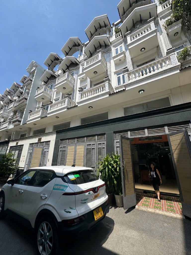 Bán nhà Nguyễn Oanh Gò Vấp, 5 tầng 4x17m, hẻm xe hơi tránh, có gara ô tô, nhỉnh 9 tỷ