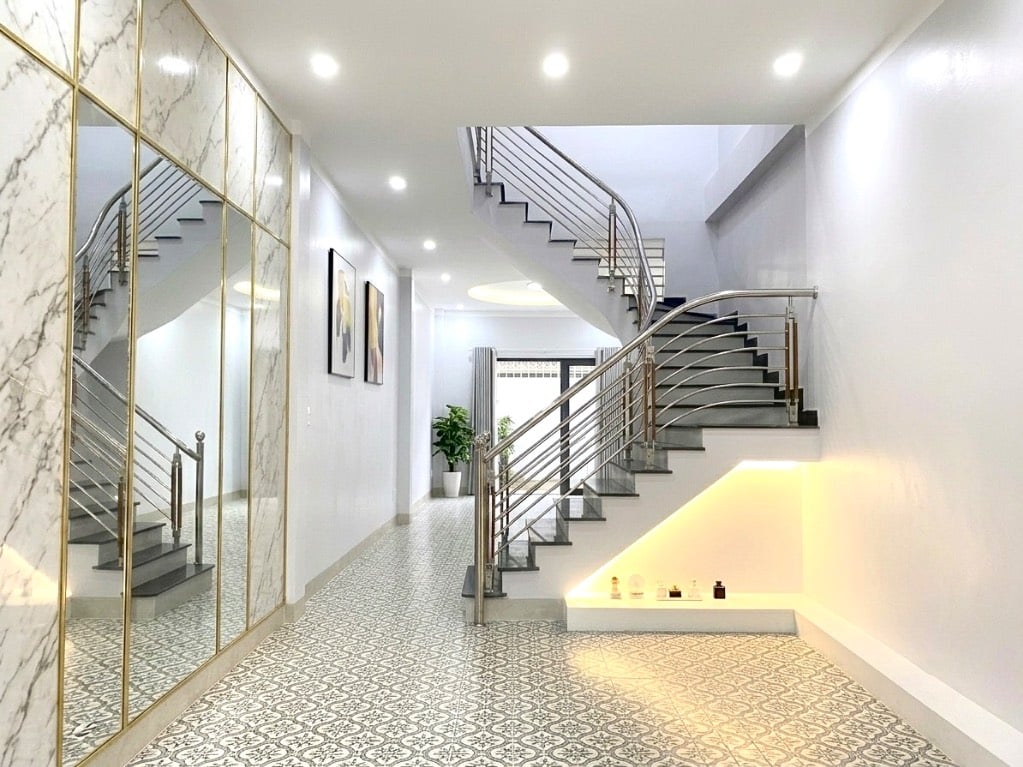 Bán nhà Hương Lộ 2 Bình Tân, vào ở ngay hơn 5 tỷ xíu ,DT 60M² Hẻm xe tải tránh nhau