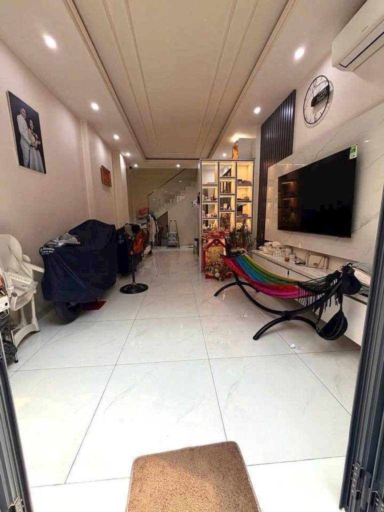BÁN NHÀ LÂM VĂN BỀN, QUẬN 7, NHÀ ĐẸP FULL NỘI THẤT 4 TẦNG NỞ HẬU, GIÁ NHỈNH 5 TỶ