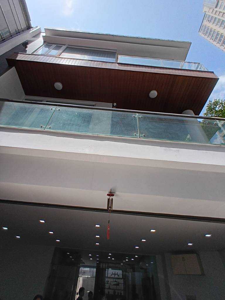 Bán villa Trần Hưng Đạo Quận 5, giáp Quận 1, gần 200m2 4 tầng thang máy, gara ô tô