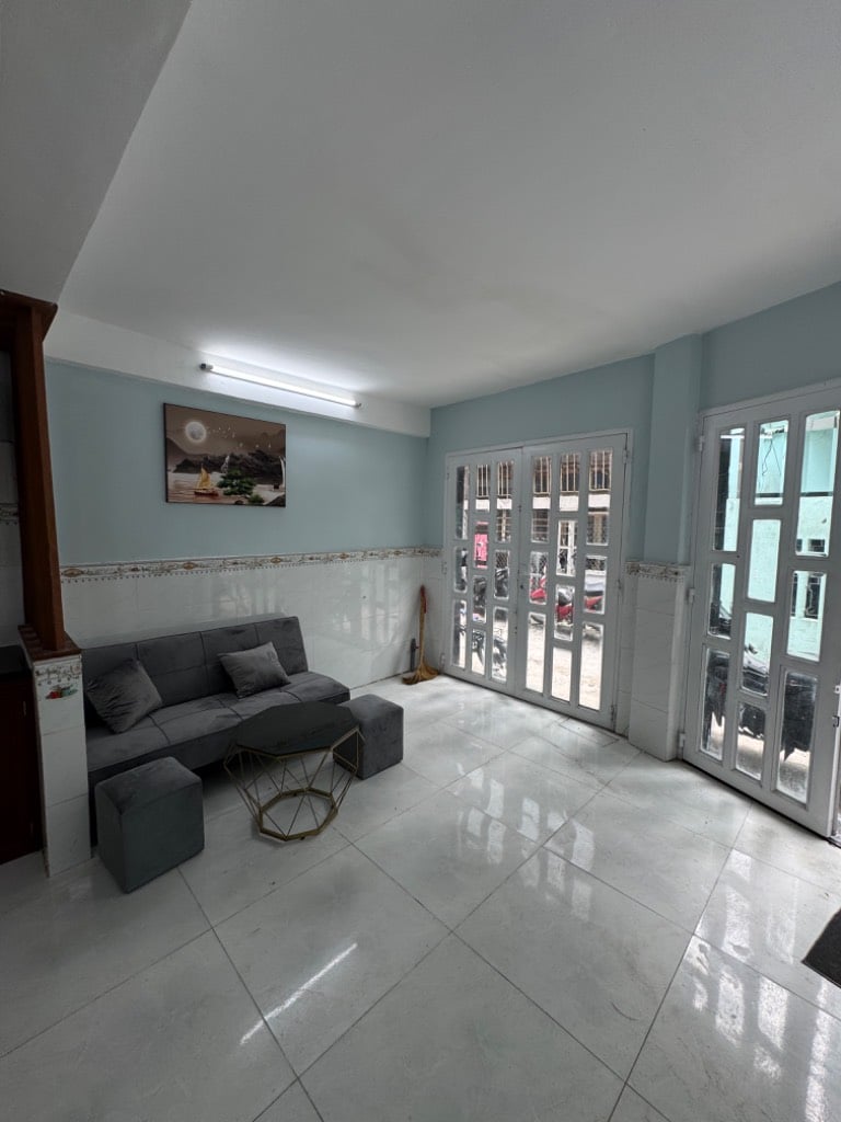 Siêu hiếm, bán nhà Lê Văn Quới Bình Tân, 29m2 ngang 4.2m 2 tầng BTCT ở ngay, chỉ 3.3 tỷ