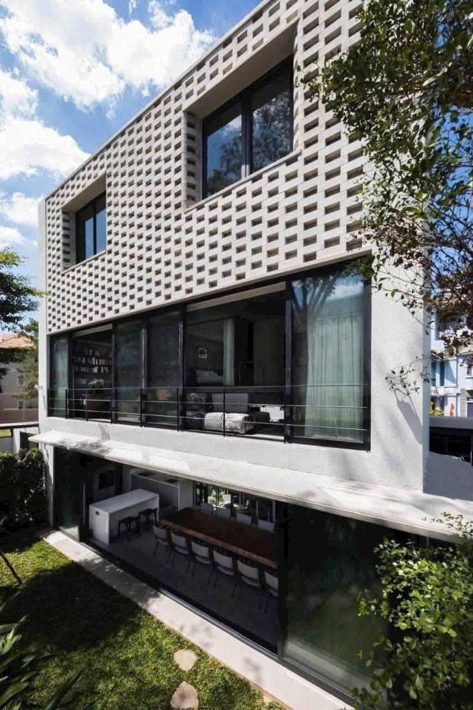 Bán biệt thự đơn lập Nam Thông II, Quận 7, dt 270m2, Hầm trệt 2 lầu, giá 110 tỷ