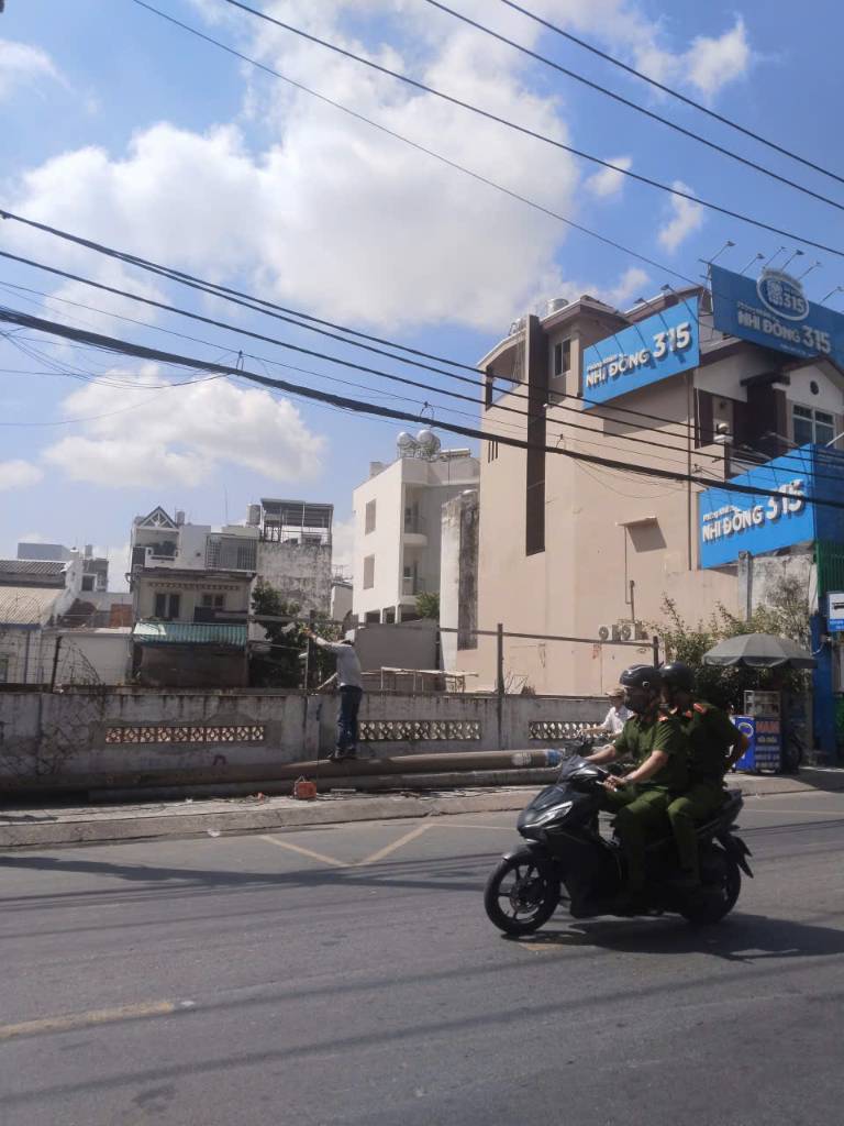 Bán đất mặt tiền Lê Quang Định, Gò Vấp, DT 246.7m2, sổ riêng, Giá 37 Tỷ TL