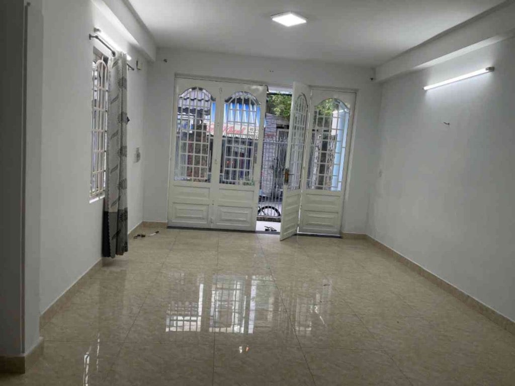 Bán nhà ngay Nam Long - Lý Phục Man, Quận 7, Hẻm xe tải 6m, ngang 6m, đúc 2 tầng chắc chắn