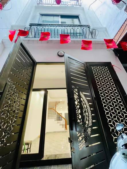 BÁN NHÀ ĐƯỜNG TÂN MAI HOÀNG MAI, 50M2 5 TẦNG 6 PHÒNG KHÉP KÍN, GIÁ NHỈNH 13 TỶ