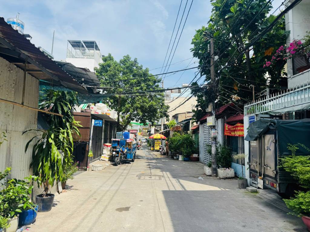 BÁN NHÀ MẶT TIỀN TÂN PHÚ, NGAY SAU LƯNG CHỢ TÂN HƯƠNG, GIÁ CHỈ 6.5 TỶ