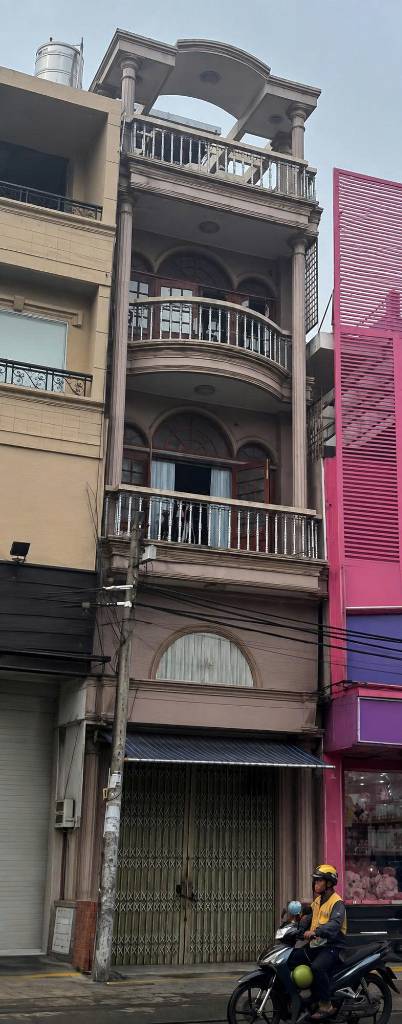 Bán nhà Nguyễn Gia Trí Bình Thạnh, diện tích 4x17m 4 tầng, giá chỉ 30,5 tỷ