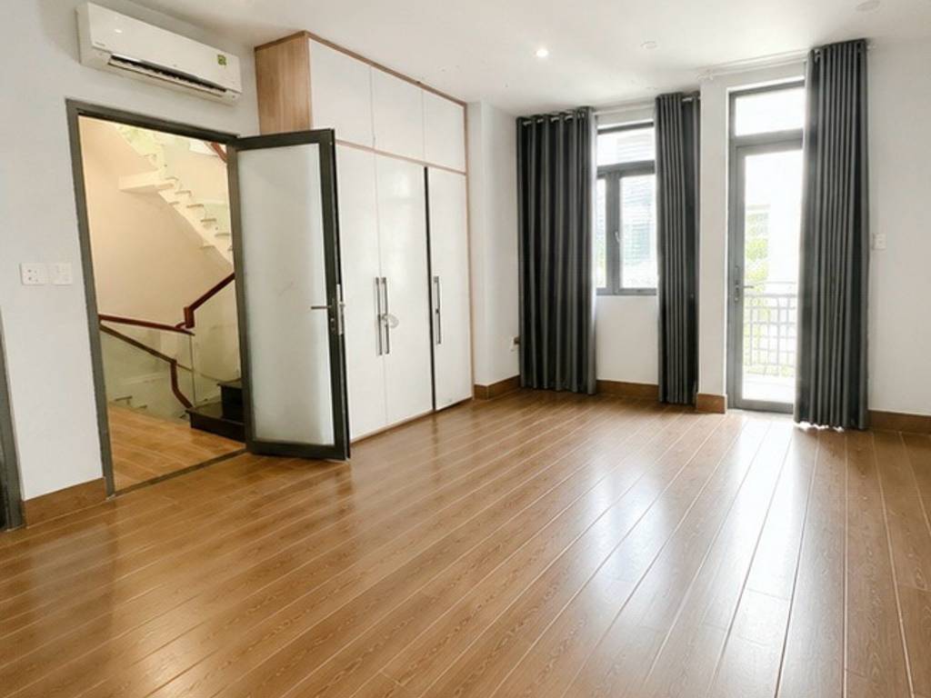 Bán nhà Phạm Văn Đồng Thủ Đức, ngay cầu Bình Triệu, DT 5x15m lô góc, giá chỉ 6.95 tỷ