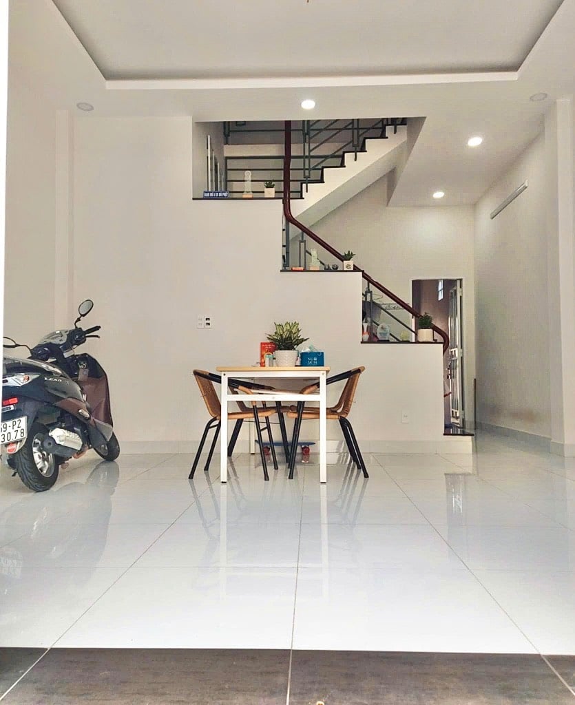 BÁN NHÀ HUỲNH VĂN NGHỆ TÂN BÌNH, CHÍNH CHỦ 20 NĂM, 2 TẦNG BTCT, 76M2 NGANG 5M VUÔNG A4, CHỈ 5.5 TỶ