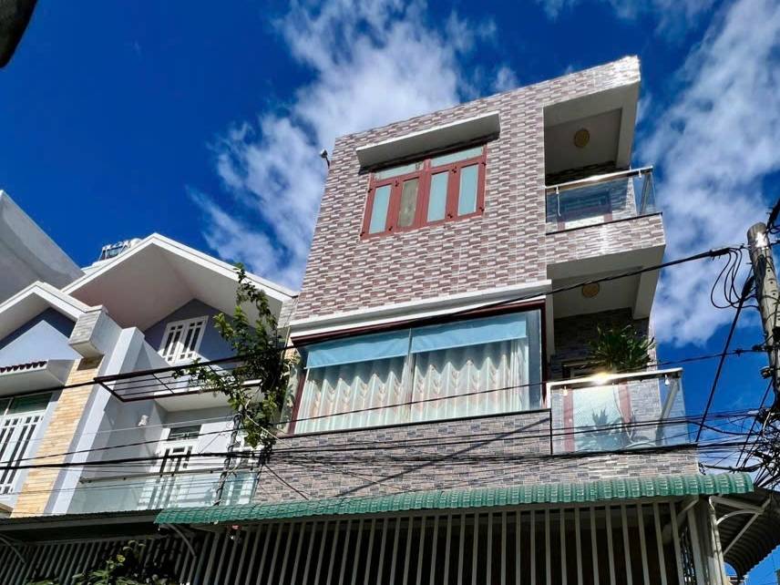 Bán nhà góc 3 tầng gần biển Ba Làng, Bắc Nha Trang, full nội thất giá chỉ 7.29 tỷ