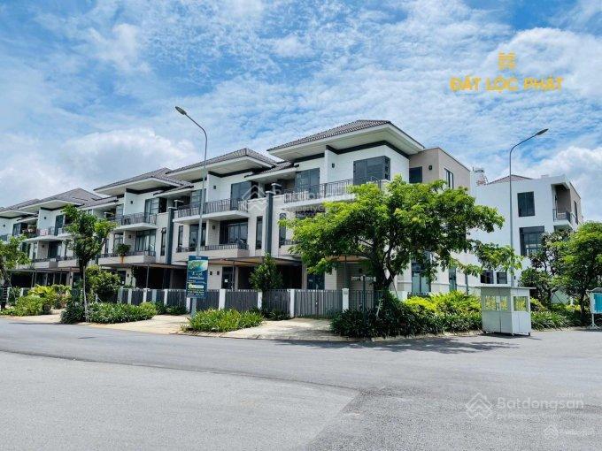 Tôi cần bán gấp nhà phố kdc lavila, biệt thự ven sông, giá 11 tỷ 900tr, 0909 904 ***.