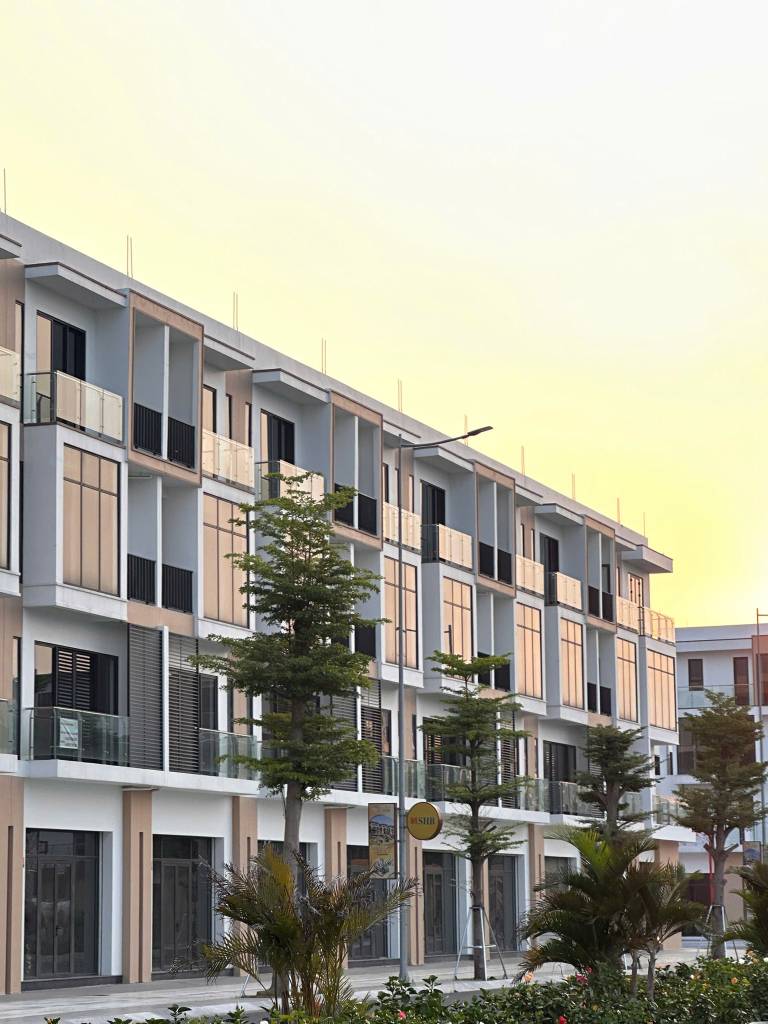 Căn hiếm, bán nhà phố T&T City Millennia Long Hậu, 120m2 4 lầu giá 4,8 tỷ full