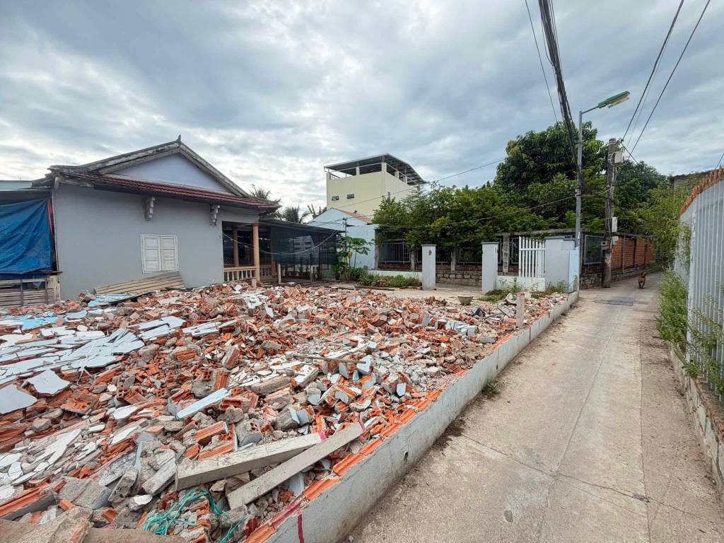 BÁN ĐẤT VĨNH THÁI, NHA TRANG, DT 91M2, NGANG GẦN 9 MÉT, GIÁ NHỈNH 2 TỶ