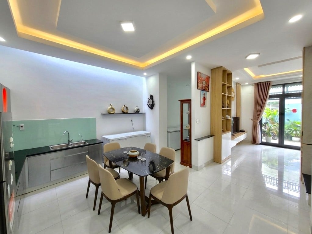 Bán nhà Tỉnh Lộ 10 Bình Tân, ngang khủng 7x12m, 4 tầng BTCT vào ở ngay, nhỉnh 5 tỷ
