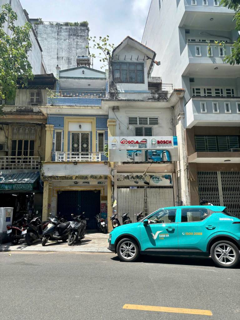 Bán mặt tiền Yersin Nguyễn Thái Bình Quận 1, 160,2m² ngang 8,1m, 4 tầng giá 140 tỷ