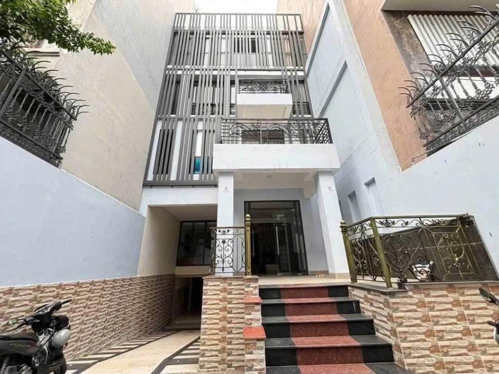 Bán nhà mặt tiền Nguyễn Trọng Lội Tân Bình, dt 220.5m2 4 tầng, SHR, giá 45 tỷ