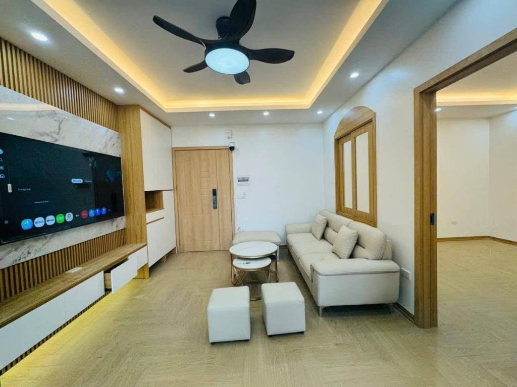 Bán căn hộ Trần Quý Kiên Cầu Giấy 63m2 3PN full nội thất ban công rộng, giá 6.38 tỷ