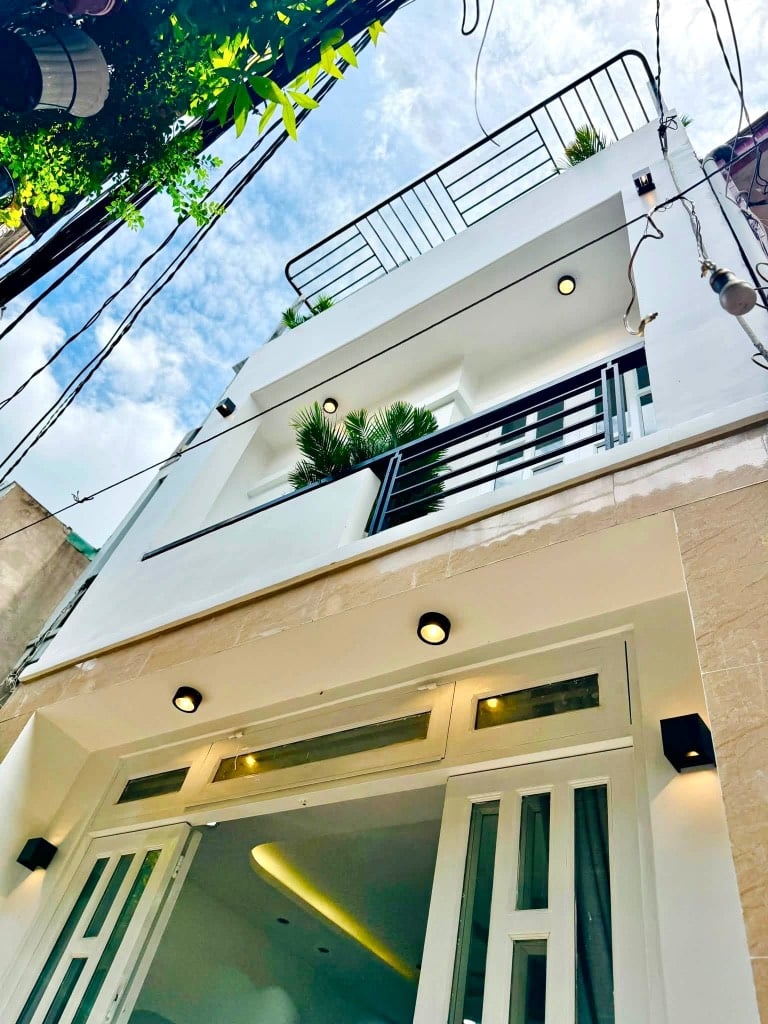 Bán nhà mới Quang Trung Gò Vấp, 32m² 3 tầng 3 phòng ngủ, giá hơn 4 tỷ