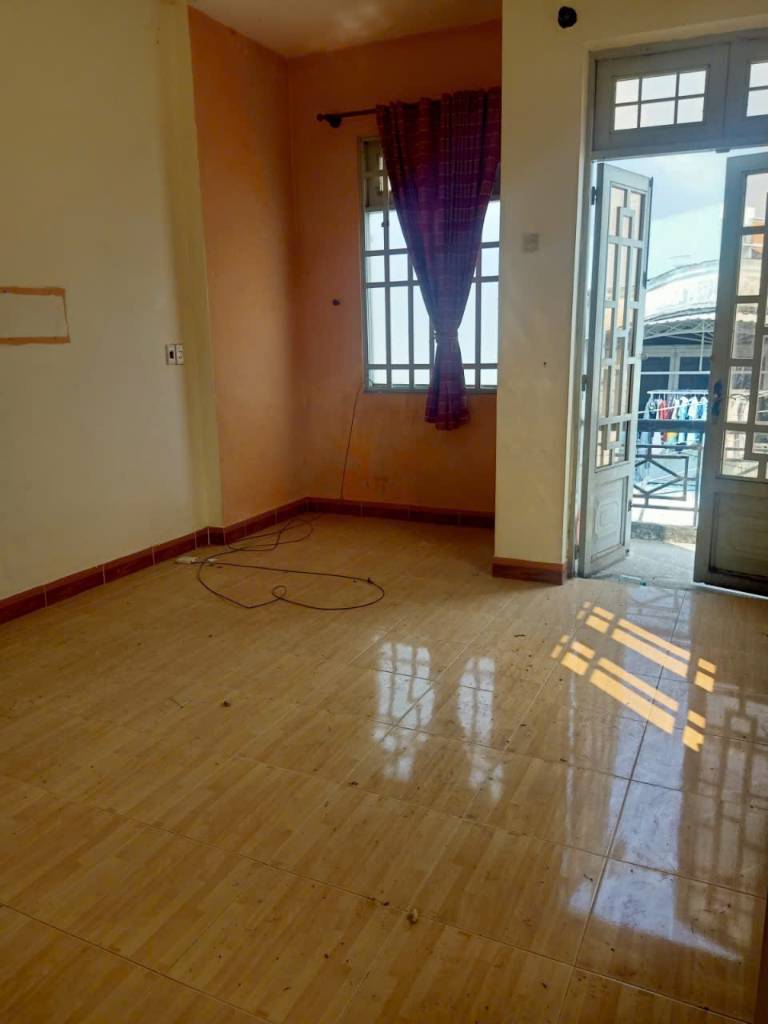 Bán nhà ngay chợ Thủ Đức, Võ Văn Ngân Linh Chiểu, 65m2 2 tầng, giá chỉ 5 tỷ