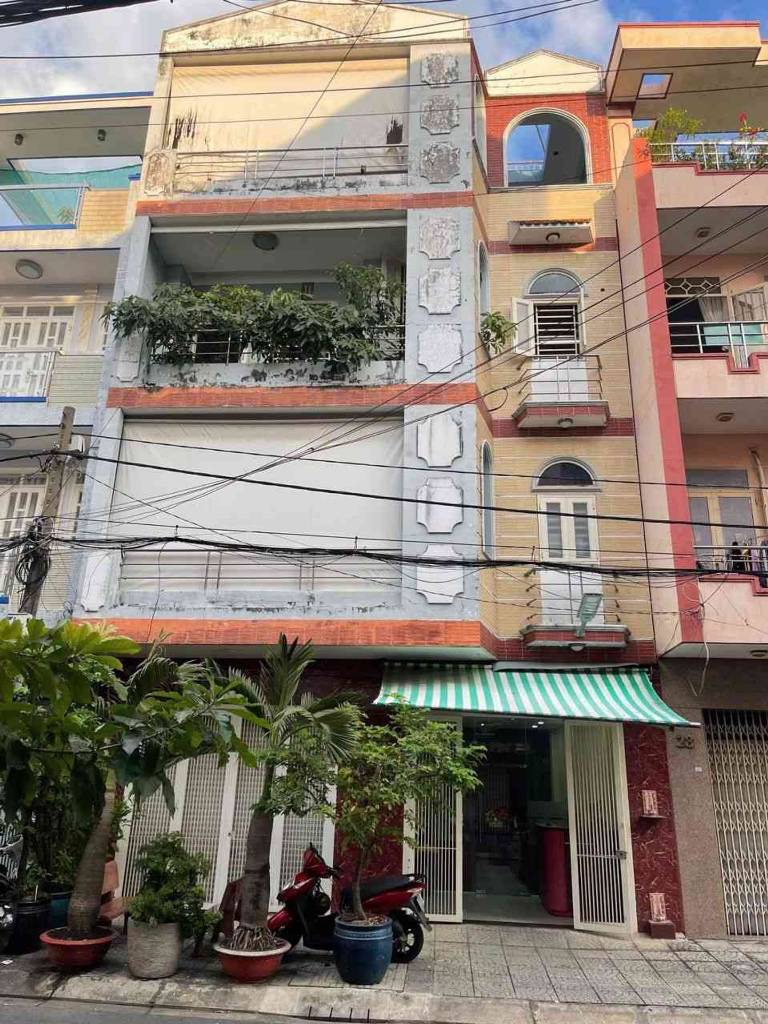 Bán nhà mặt tiền Đường 31 Quận 6, dt 130m2 ngang 8m, 4 tầng có thang máy, giá 22.5 tỷ