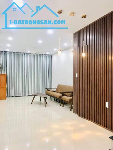Về quê bán gấp, chỉ 3,25 tỷ, Quang Trung Gò Vấp, hẻm ba gác đẹp.