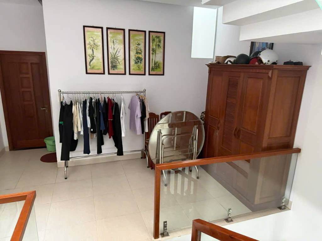 Bán nhà đường Nước Mặn 2 Đà Nẵng, 3 tầng 4PN, khu Nam Việt Á, 240m2 sàn giá 9,6 tỷ