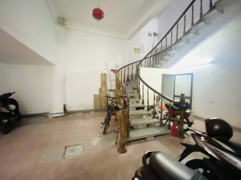 Bán nhà mặt tiền Bạch Đàng Tân Bình, ngang 6,2m 4 tầng kinh doanh, cho thuê 45tr/tháng