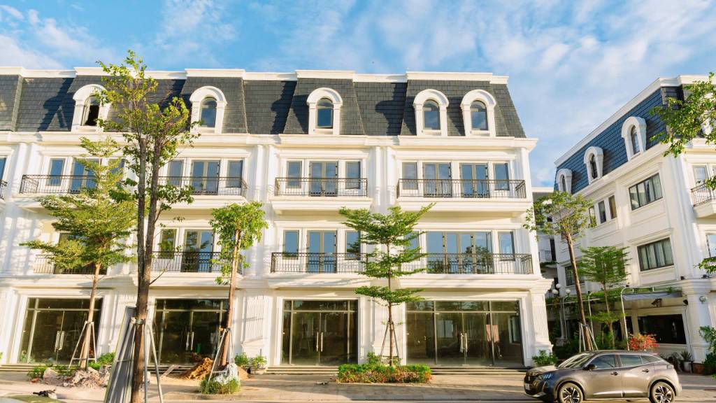Bán nhà phố Phú Xuân City Huế, DT 132m2 4 tầng giá 7,8 tỷ ưu đãi 5%