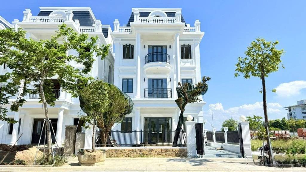 BÁN BIỆT THỰ PHÚ XUÂN CITY, DT 242M2, NƠI AN CƯ LÍ TƯỞNG ĐẲNG CẤP VÀ SANG TRỌNG