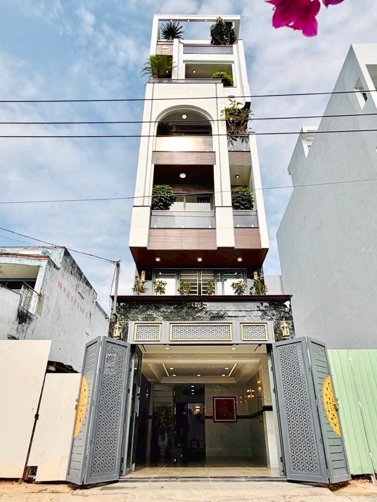 Bán nhà mặt tiền Quang Trung Gò Vấp 72m2 6 tầng thang máy, giá 13,5 tỷ