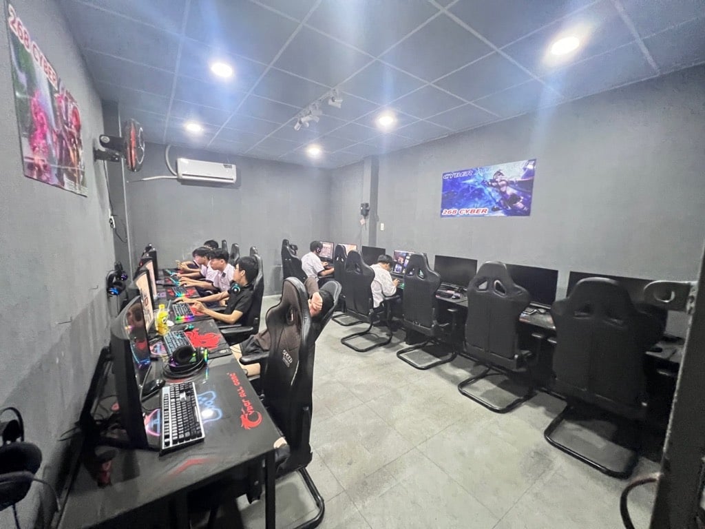 BÁN NHÀ MẶT TIỀN KINH DOANH AN DƯƠNG VƯƠNG,PHÚ ĐỊNH , ĐƯỜNG 20M CÓ LỀ, 4x21M CHỈ 6 TỶ 95