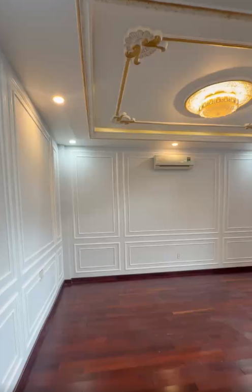 Bán biệt thự Nguyễn Trọng Tuyển Phú Nhuận, dt 142m2 4 tầng ngang 7,5m khu VIP giá 51 tỷ