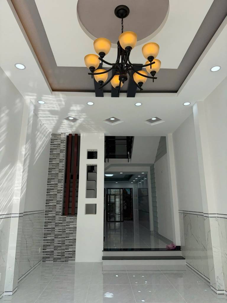 BÁN NHÀ MẶT TIỀN CHÂN LÝ, TÂN PHÚ - GIÁP BÌNH TÂN, 4 TẦNG LUNG LINH, GIÁ 12,8 TỶ