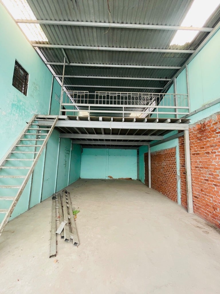 Bán kho mặt tiền đường Phú Định Quận 8, DT 8.8x14m nở hậu 9m, giá 8 tỷ