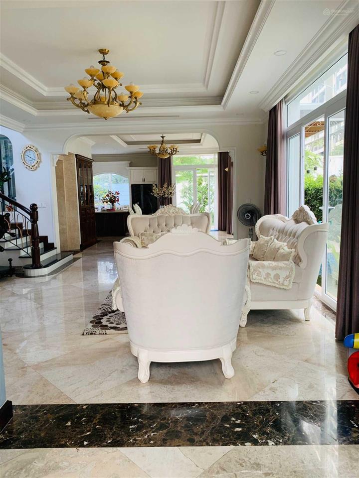 Chính chủ bán biệt thự đơn lập the venica. nhà thô. view sông. sân sau sử dụng 160m2 đất