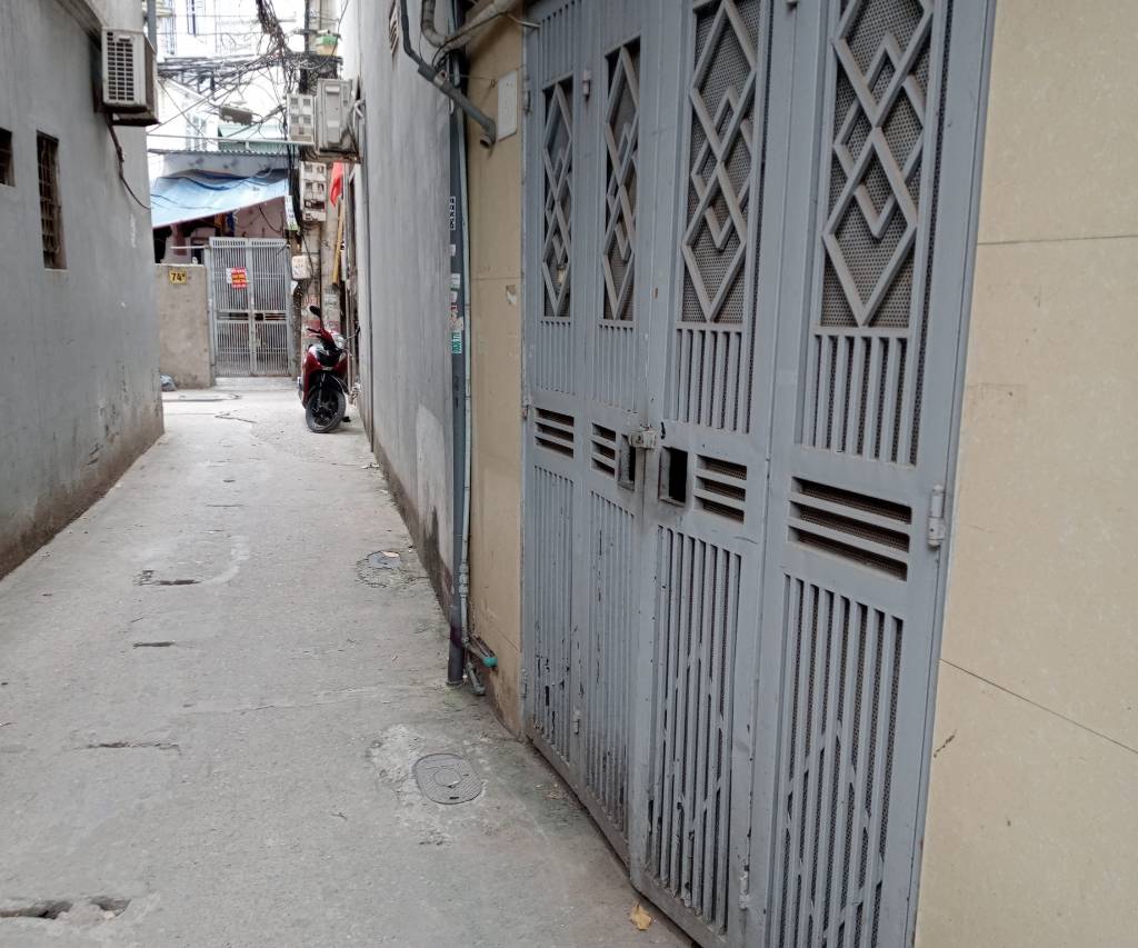 Bán nhà lô góc ngõ 467 Lĩnh Nam, Hoàng Mai, 25m² 4 tầng, sổ riêng, không quy hoạch, nhỉnh 4 tỷ