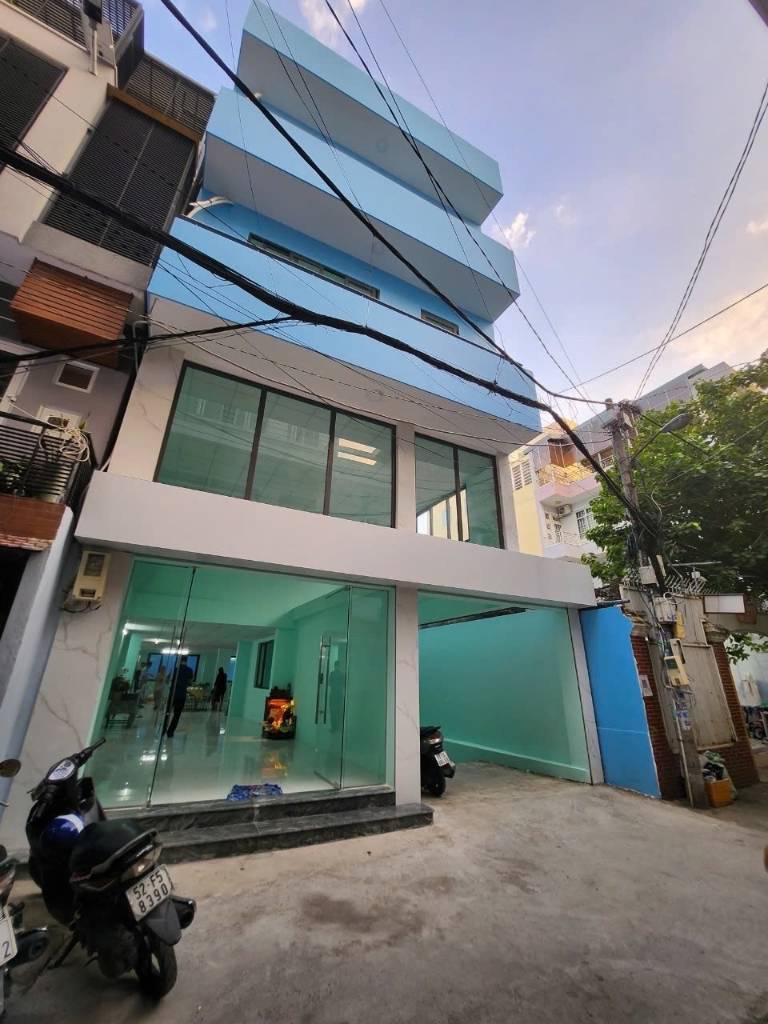 Bán tòa nhà văn phòng Trần Hưng Đạo, Quận 1, hầm 6 tầng, 1146m² sử dụng nở hậu 13m, giá 55 tỷ