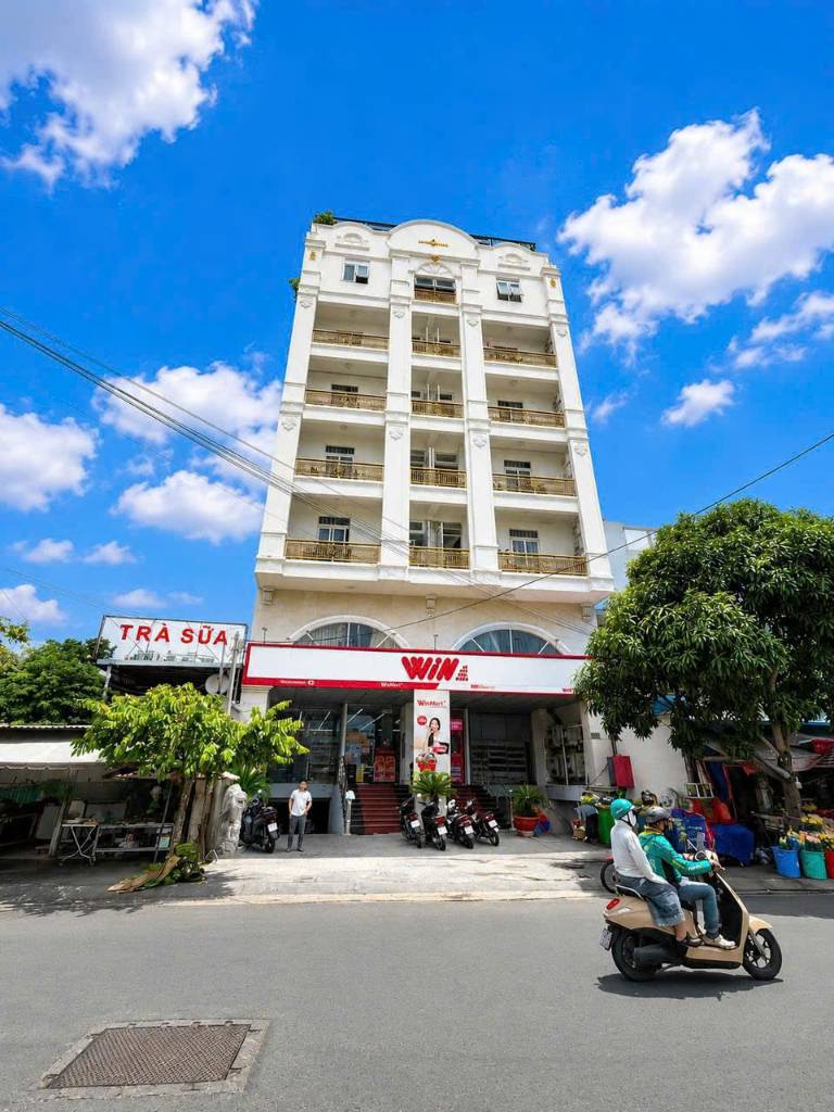 Bán tòa nhà mặt tiền Lý Phục Man, Quận 7, 13x37m hầm, 9 tầng, HĐT 700 triệu/tháng, giá 100 tỷ